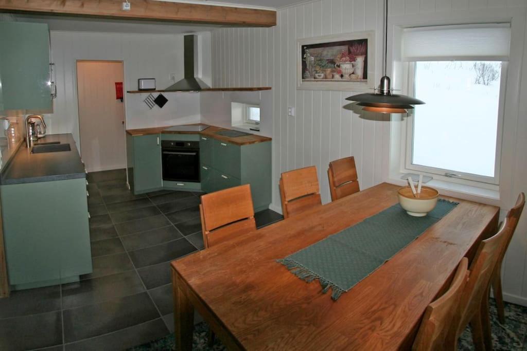 Nesseby Guesthouse Varangerbotn Exterior photo